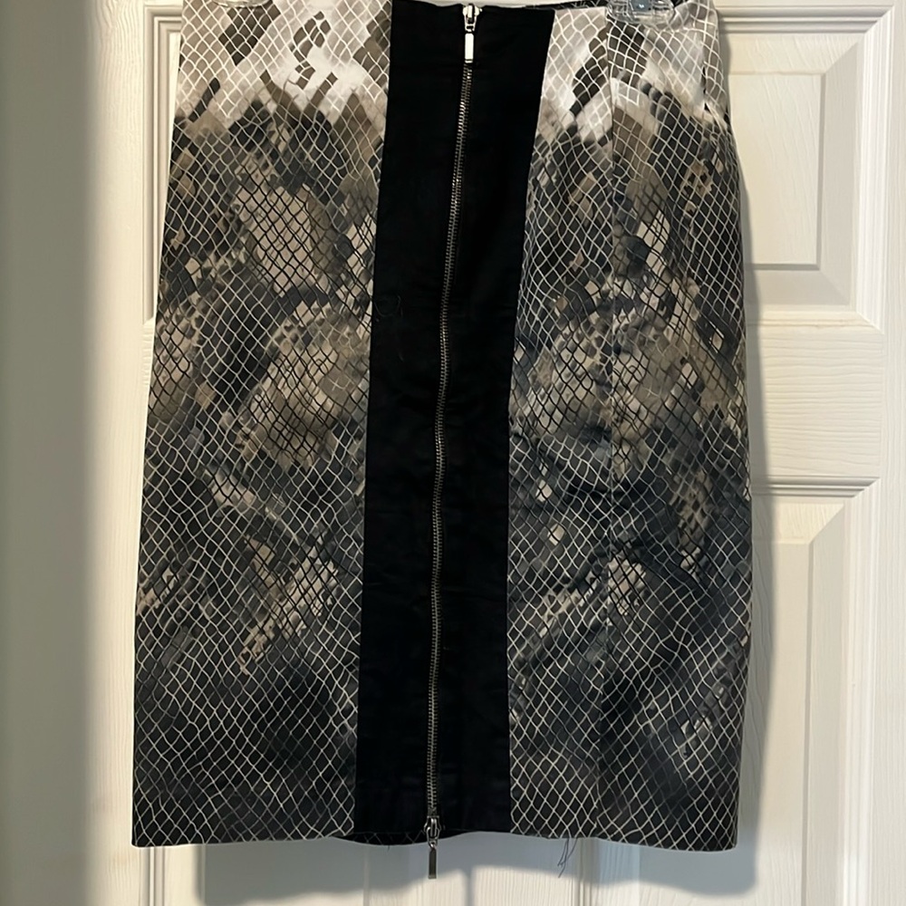 Katherine Barclay Snake Print Zip-Front Pencil Skirt, Size 4